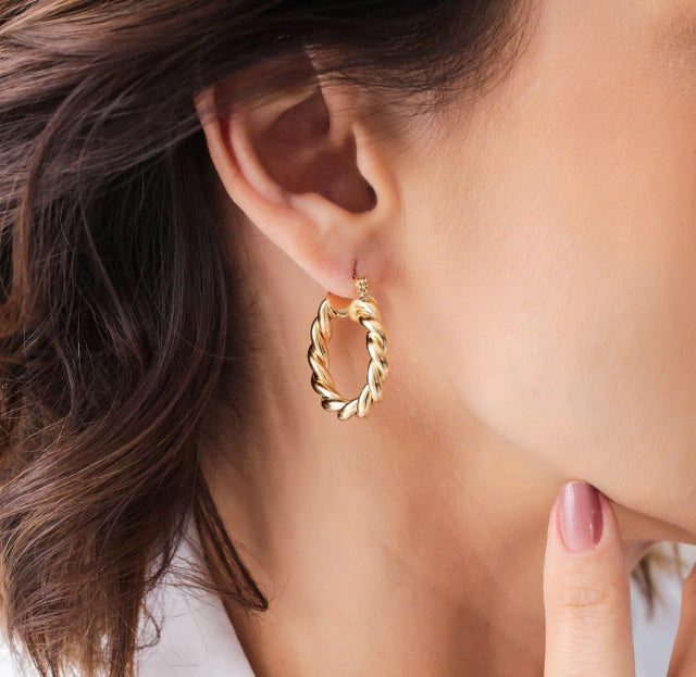 Twisted Hoop